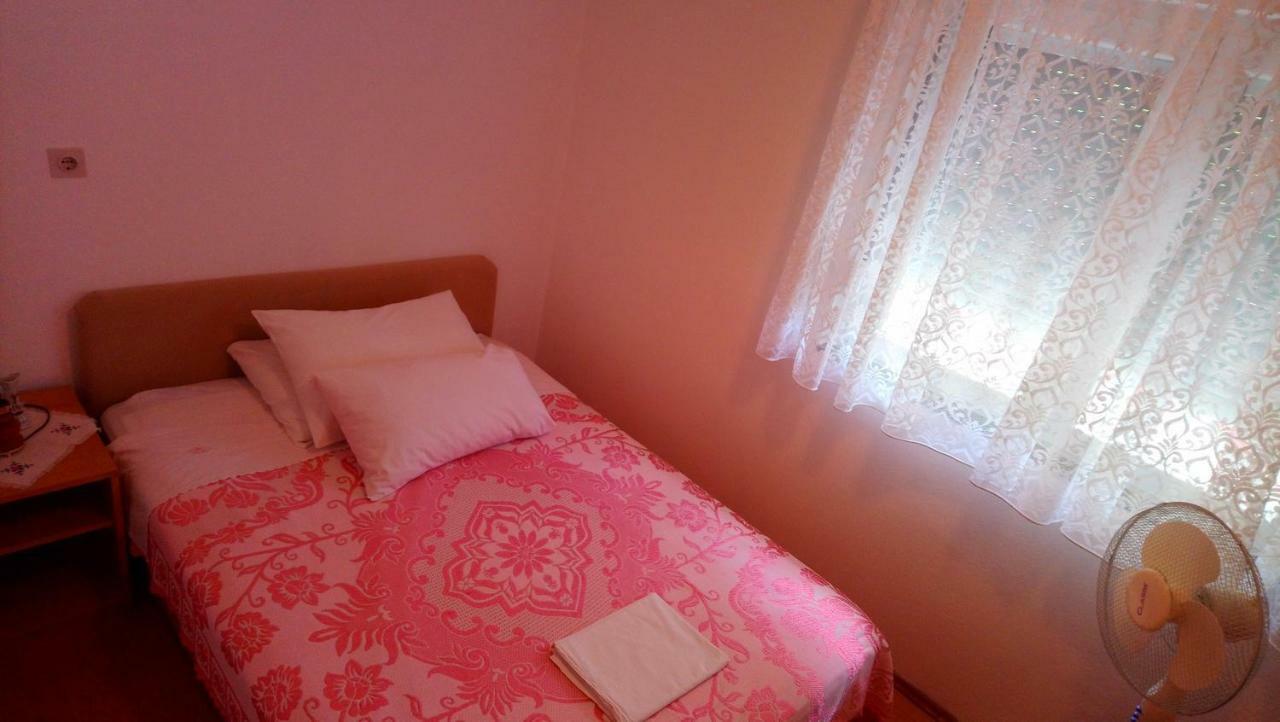 Apartmani Nimcevic Biograd Na Moru Exterior photo